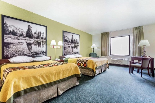 Super 8 by Wyndham Wendover image 10