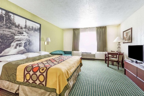 Super 8 by Wyndham Wendover image 14