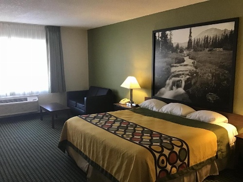 Super 8 by Wyndham Wendover image 20