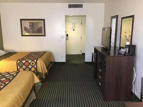 Super 8 by Wyndham Wendover image 27