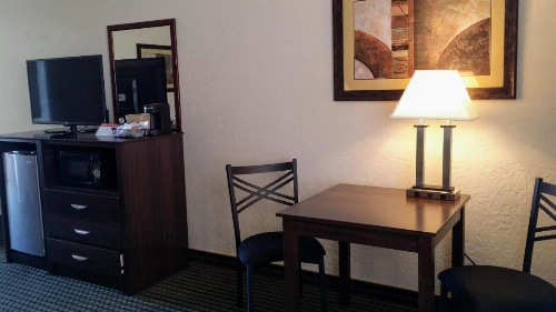 Super 8 by Wyndham Wendover image 35